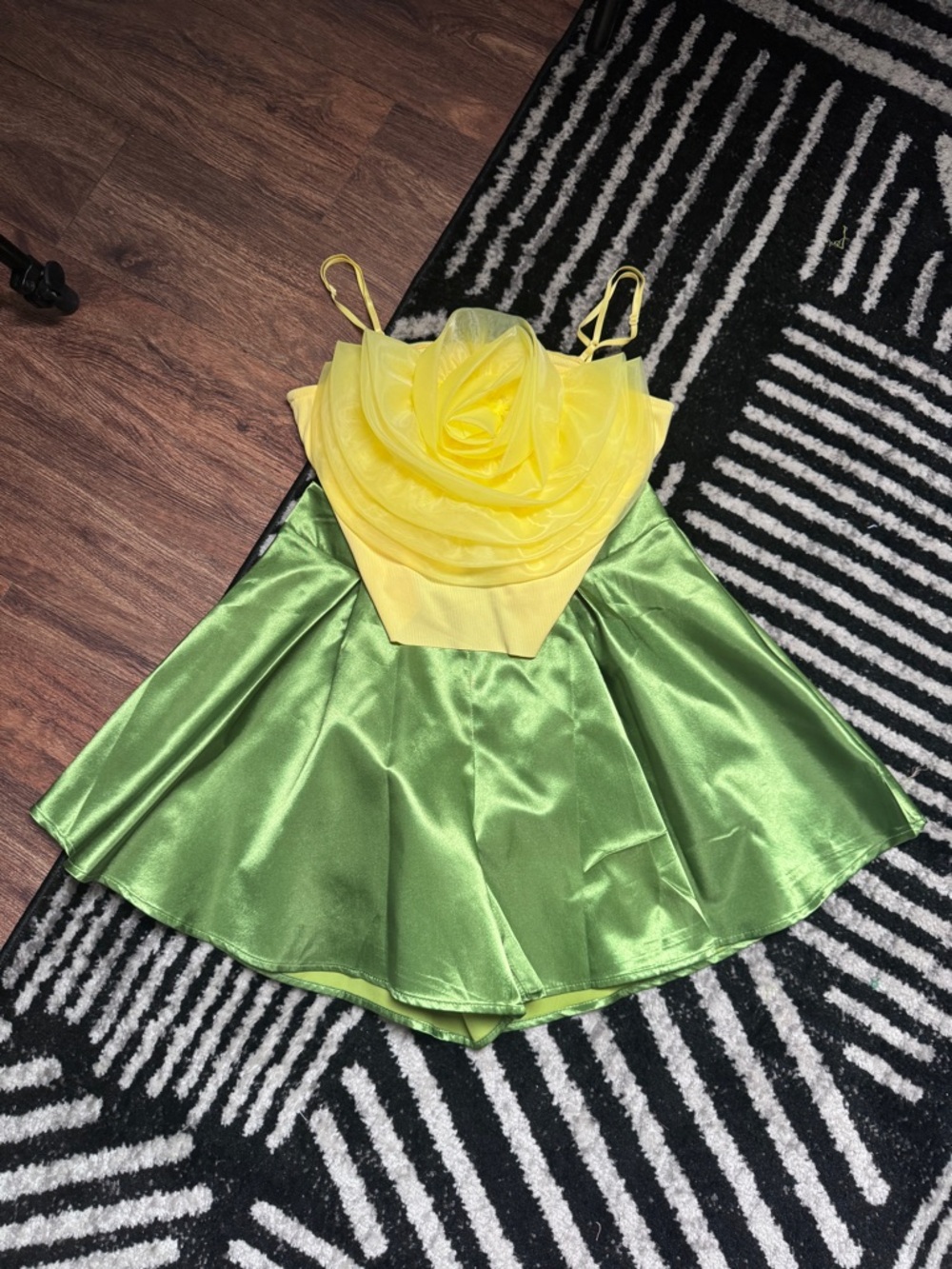Yellow Rose Top w/ Green Satin Shorts